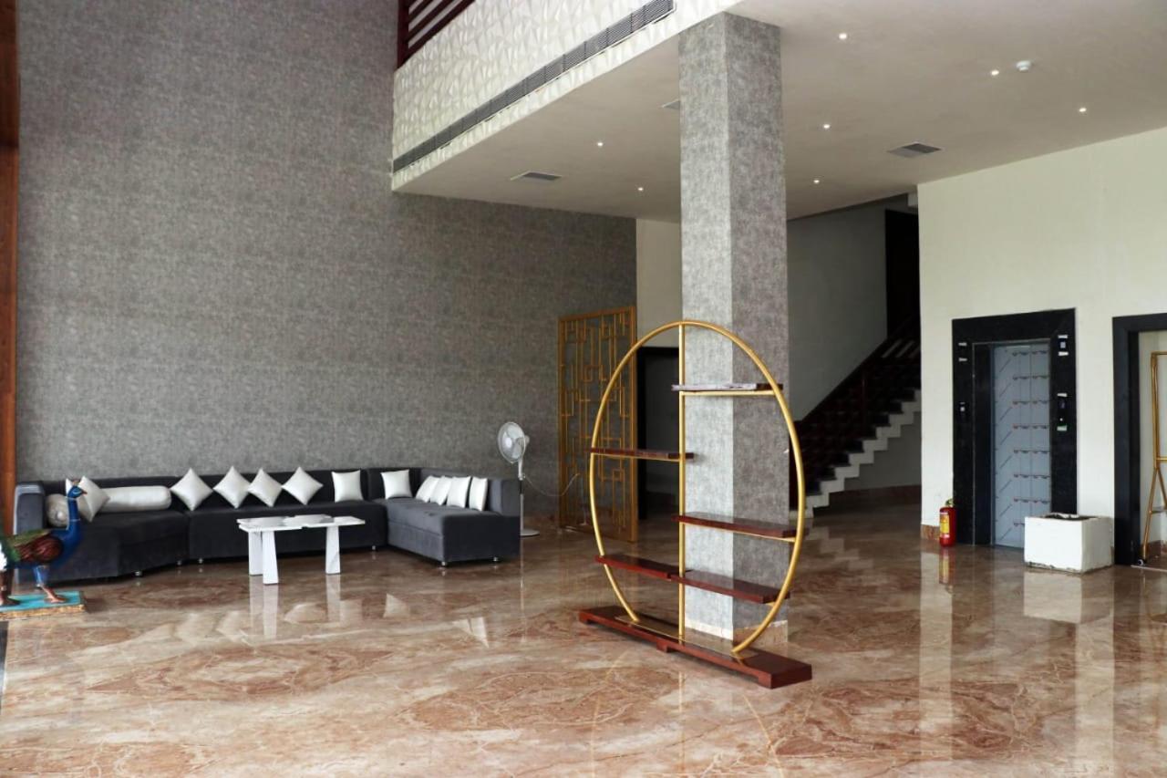 Hotel Savitri Signature Narsinghpur Exterior photo